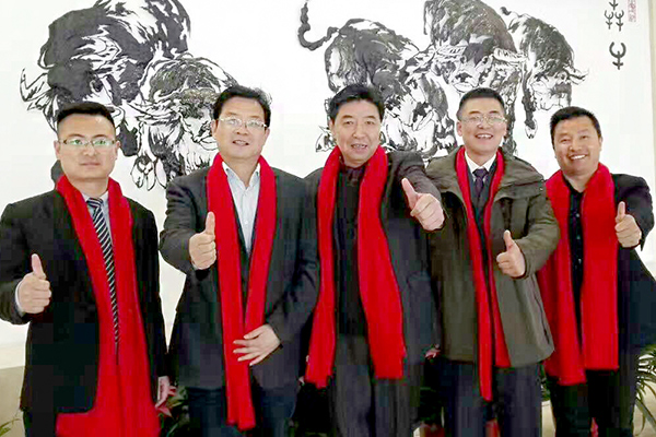 集團高管團隊,一起前往北京股權(quán)交易中心，參加安徽星星服裝公司新三板掛牌儀式。
