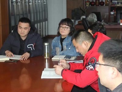 參會(huì)人員2